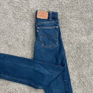 Dark Wash Levi’s!